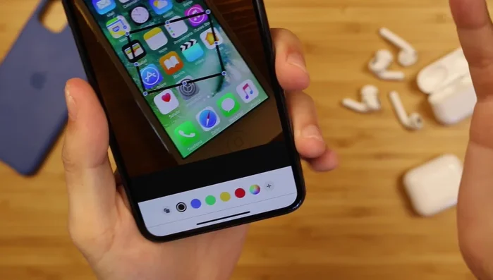 Seleziona il tasto "+", scegli un quadrato e riempi completamente l'immagine con un colore scuro (es. nero).