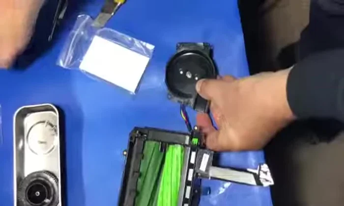 Aggiungere una seconda rondella.