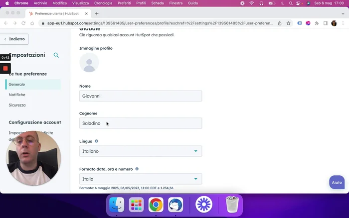 Imposta le impostazioni dell'account: nome dell'account, anno fiscale, fuso orario.