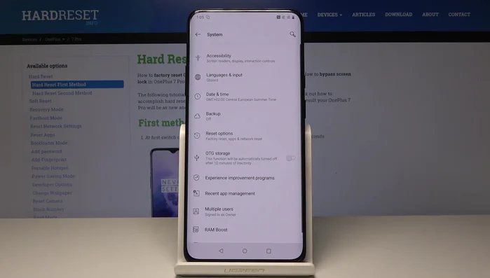 Tocca 'Opzioni di ripristino'.