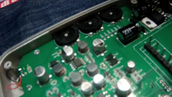 Prova di bypass: collegamento del pin centrale del potenziometro a uno degli estremi per verificare l'effetto sul suono.