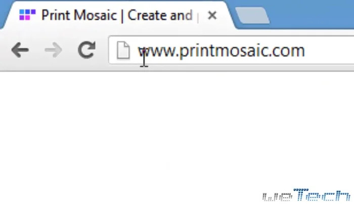 Effettua l'accesso a Facebook (se non sei già loggato) e autorizza l'applicazione ad accedere alle tue foto e informazioni di base.