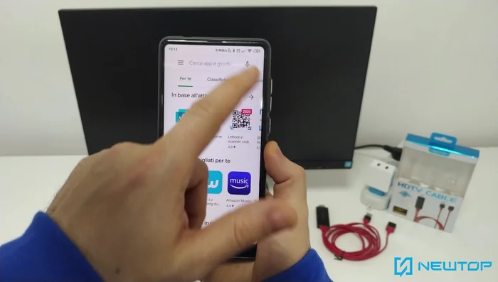 Scaricare e installare l'applicazione EZCast dal Play Store.