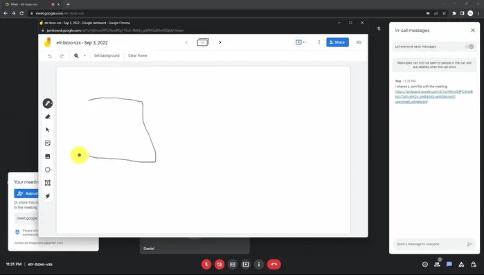 Collaborate disegnando e scrivendo sulla lavagna.