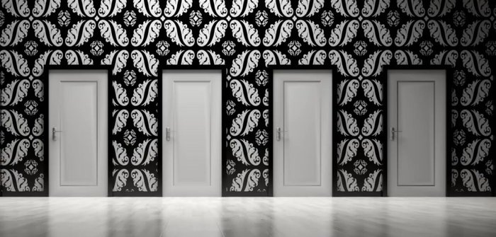 Apri la porta, entra nel futuro possibile che rappresenta, e vivi quell'esperienza immaginando di aver già fatto quella scelta.