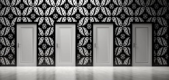 Scendi lentamente la scala, integrando le sensazioni nel tuo corpo e nella tua vita quotidiana.